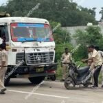 Janjgir Big Accident : ट्रेलर ने स्कूटी सवार महिला और उसकी बच्ची को चपेट में लिया, महिला की मौके पर ...