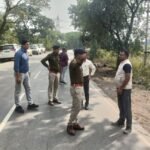 Accident Point : सड़क हादसे में 5 लोगों की मौत के बाद हरकत में प्रशासन, अफसरों ने घटनास्थल का जायजा ल...