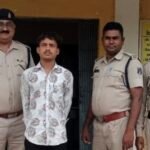 Akaltara Arrest : अकलतरा से सार्वजनिक जगह में चाकू लहराने वाला युवक गिरफ्तार, चाकू जब्त, आर्म्स एक्ट...
