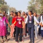 Janjgir Student Protest : शासकीय नवीन कन्या महाविद्यालय की छात्राओं ने केरा रोड में चक्काजाम किया, य...