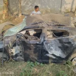 JanjgirChampa Car Accident : तेज रफ्तार कार सड़क किनारे पेड़ से टकराई, फिर पलटी तो राइस मिल की दीवार स...