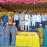 Champa News : कोसमन्दा गांव में जन जागरूकता और प्रतिभा सम्मान कार्यक्रम का आयोजन, एसपी विजय पांडेय ह...