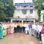 Malkharouda News : जनपद पंचायत सभाकक्ष में 5 कर्मचारियों को शॉल, मोमेंटो, श्रीफल भेंटकर सम्मान पूर्व...