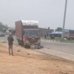 Korba Accident Death : मिनी ट्रक ने बाइक सवार को ठोकर मारी, युवक की मौत, हादसे का Live वीडियो भी साम...