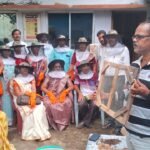 Kisaan School : मधुमक्खी पालन को देखने सक्ती जिले के 25 किसान पहुंचे किसान स्कूल, क़ृषि विज्ञान केंद्...