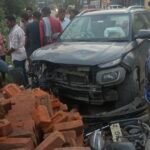 JanjgirChampa Accident Death : तेज रफ्तार कार ने बाइक सवार व्यक्ति को कुचला, मौके पर हुई मौत, पत्नी ...