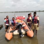 Sakti Rescue : महानदी में बने टापू को पार करते समय पानी के बहाव में बहा बुजुर्ग, पिछले 2 दिनों से बु...