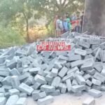 JanjgirChampa Accident Death : ईंट से भरा ट्रैक्टर पलटा, मजदूर की मौके पर ही हुई मौत, ड्राइवर बाल-बा...