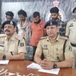 Sakti Thief Arrest : दुकान और घर से चोरी करने वाले नाबालिग सहित 5 आरोपी गिरफ्तार, दुकान में उधारी सा...