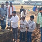 Malkharouda News : छपोरा में 20 लाख की लागत से निर्माण होने वाले बालक छात्रावास के अहाता निर्माण का ...