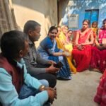 Kisaan School : वरिष्ठ पत्रकार कुंजबिहारी साहू किसान स्कूल की बैठक में शामिल हुई समाजसेविका डॉ. गीता...