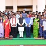 CG News : मुख्यधारा की ओर लौटता विश्वास : 140 आत्मसमर्पित नक्सलियों ने मुख्यमंत्री से की मुलाकात