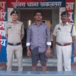 Janjgir-Akaltara Attack Arrest : बीच-बचाव करने गए युवक पर चाकू से हमला करने के मामले में नाबालिग सहि...