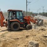 Raigarh News : अतिक्रमणों पर राजस्व विभाग की बड़ी कार्यवाही, बड़े रामपुर में फेब्रिकेशन दुकान हटाकर ...