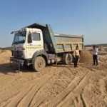 JanjgirChampa Action : अवैध खनिज गतिविधियों पर कार्रवाई, 1 हाइवा,1 जेसीबी मशीन, 2 ट्रैक्टर जब्त, वित...