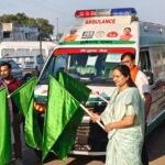 Janjgir News : पूर्व नेता प्रतिपक्ष नारायण चंदेल ने स्वास्थ्य विभाग की नई 108 एंबुलेंस को हरी झंडी द...