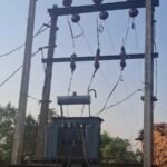 Champa News : बालपुर में आखिर 40 घंटे बाद बदला गया बिगड़े ट्रांसफार्मर, ग्रामीणों को मिली भीषण गर्मी ...