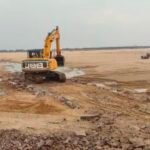 Sakti Big News : मरघट्टी गांव में महानदी पर चेन माउंटेन से रेत की अंधाधुंध खोदाई, नियम-कायदे ताक पर,...