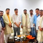 JanjgirNews : भाजयुमो प्रदेशाध्यक्ष राहुल टिकरिहा पहुंचे जांजगीर, भाजयुमो जिलाध्यक्ष आकाश सिंह के ने...