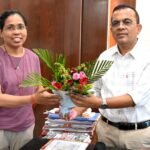 JanjgirChampa News : सुश्री अमिता श्रीवास ने विश्व की सर्वोच्च चोटी माउंट एवरेस्ट फतह कर जिले और प्र...