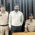 Janjgir Arrest : एसपी दफ्तर में युवक ने हंगामा किया, पुलिस स्टाफ से की गाली-गलौज और धक्कामुक्की, आरो...
