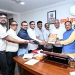 CG News : एक व्यवसायी से साहित्य साधक तक : छत्तीसगढ़ी में श्रीमद्भगवद्गीता रचकर रविन्द्र कुमार सोनी ...