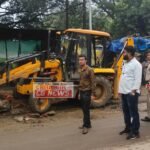 Janjgir-Baloda Action : बलौदा में बाजार के पास अतिक्रमण पर चला प्रशासन का बुलडोजर, नायब तहसीलदार और ...