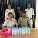 Janjgir Arrest : देशी शराब की अवैध बिक्री करने वाले आरोपी को सिटी कोतवाली पुलिस ने खोखरा गांव से किय...
