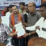Janjgir-Baloda Big News : नगर पंचायत बलौदा की अध्यक्ष के शिक्षक पति की शिकायत, कलेक्टर को सौंपा गया ...