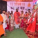 Sakti News : नवरात्रि के पावन पर्व पर मां के आशीर्वाद से 102 परिवारों की सनातन धर्म में घर वापसी, प्...